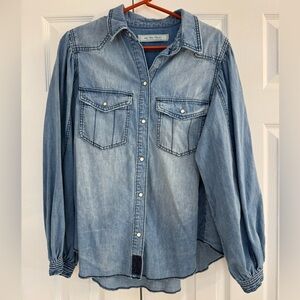 Free People: Like New - Blue Denim Button-Up Shirt Size Large